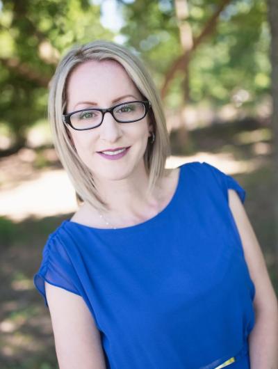 Viktoria Vigh, MC, RSW, AACC